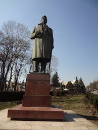 The city of roman is 80 km south, on e85 road. File Falticeni Statue Mihail Sadoveanu Ursache Jpg Wikipedia