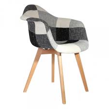 Vous apprécierez sans aucun doute le fauteuil stockholm en tissu patchwork blanc et noir! Fauteuil Scandinave Patchwork Gris Patchy Fauteuil Pas Cher