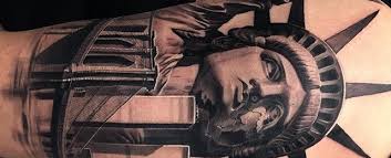 New york yankees' fans carole pasqueretta of wycoff, n.j., and shelley whitehurst of tampa, fla., show off their matching tattoos of the team's logo. 60 Brooklyn Bridge Tattoos For Men New York City Design Ideas