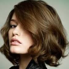 Blow drying leaves your hair open to all kinds of damage if not done correctly, thanks to the stream of heat. F56147dc21b2d7e1f1425ac77a28d7d9 Jpg 236 236 Short Wavy Hair Hair Styles Thick Hair Styles