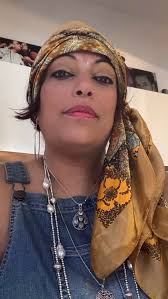 💛🩷💚❤️💕🥂🔥🐝bendiciones mi gente Bella:))), ., ., .,  #laprincesadelasalsa #theoriginatornevertheimitator , #lamasquecanta #salsa  #tropical #puertorico #islascanarias #musica #baile #fiesta #conciertos