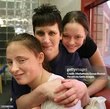 Edie Walters's Instagram, Twitter & Facebook