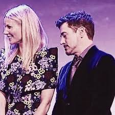 Robert Downey Jr Eating Gwyneth Paltrow S Dress Reaction Gif