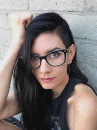 She's Too Pretty to Burn : Heard, Wendy: Amazon.co.uk: Books