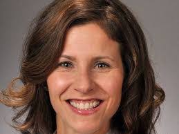 Jennifer Bunch's Instagram, Twitter & Facebook