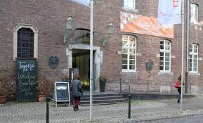 Mitte im quirligsten teil düsseldorf, eröffnen wir die türen für alle. Klosterhof Bistro Im Maxhaus November 2017