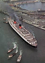 Queen Elizabeth A Southampton Cruise Liner Cunard Ships Cruise Ship