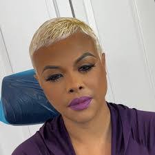 Chandra Reid's Instagram, Twitter & Facebook