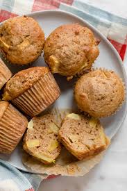 These Apple Cinnamon Muffins Are A Simple One Bowl Breakfast Recipe Made With No Oil And Loaded With Fresh Appl Apple Cinnamon Muffins Cinnamon Muffins Recipes