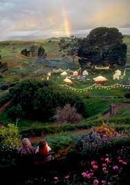 Party Field In The Shire Hobbit Know How To Party The Hobbit Lotr Fantasy Art Landscapes