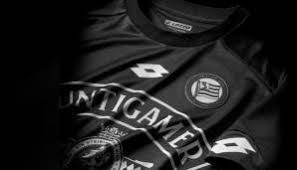Um die chancen zu erhöhen, kann auch mehrfach zugeschlagen werden. Sk Sturm Graz Prasentiert Trikots Fur Saison 2019 20 Tradition All Black Zum Jubilaum Seite 1
