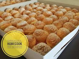 Imagine the best cream puff you've ever had, but with the addition of a dark chocolate. Cream Puff Custard Dan Eclairs Coklat Sedap Di Sg Buloh Miaqaisarahdotcom