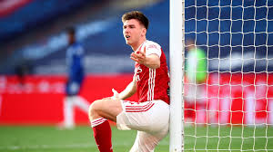 Kieran tierney was backed to one day captain arsenal after the humble scot was pictured carrying his gear in a tesco bag before playing sheffield united. Kieran Tierney Earns Arsenal Comparison That Club Legend Insists Proves He S The Real Deal Daily Record