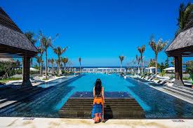 Five star hotels that are so unique, luxurious and beautiful that you do not want to leave your room. 8 Luxurious Beach Resorts In Nusa Dua For A Glorious Beach Getaway