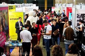 Participarea la targul de cariera angajatori de top bucuresti le ofera vizitatorilor posibilitatea sa aplice la joburile deschise in aceasta perioada si sa. Targ De Cariere La BucureÈ™ti Peste 6 000 De Joburi Puse La DispoziÈ›ie Dcnews