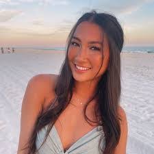 Tessa Grimm's Instagram, Twitter & Facebook