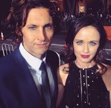 2020 here we come baby! #inomniaparatus #lifeanddeathbrigade #gilmoregirls  #gilmoregirlsrevival #rorygilmore #logan #finn #robert #colin #netflix  #tvshows #actor #actress