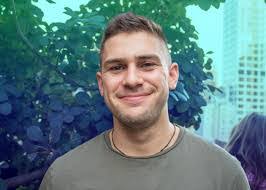 Greg Siwak's Instagram, Twitter & Facebook