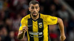 Na een moeizaam eerste uur was oussama tannane als aangever goud waard. Vitesse Moet Tannane Tot Winterstop Missen Nos