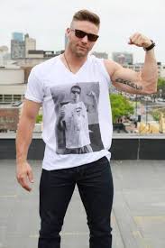 The post julian edelman and the model girlfriend appeared first on cover32. Who Is Julian Edelman Dating Julian Edelman Girlfriend Wife