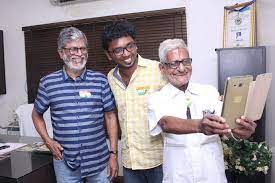 A prolific activist in chennai, traffic ramaswamy was also known for filing pils in the madras high court against footpath encroachments, road widening over the course of his activism, ramaswamy made several friends and enemies, so much so that his family disassociated with him following. Traffic Ramaswamy Wiki Biography Age Wife Social Activist Pil Images And More Wikimylinks