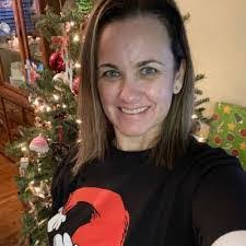 Shawna Hughes's Instagram, Twitter & Facebook