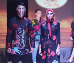 Atau, jika bapak ibu sudah memiliki desain motif batik daerah sendiri, dapat dirikimkan ke admin kami via email untuk kemudian diproses oleh tim editing gambar kami. Gandeng Kaum Ibu Dan Milenial Marlin Perkenalkan Batik Batam