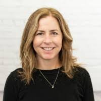 Jennifer Hartzell's Instagram, Twitter & Facebook