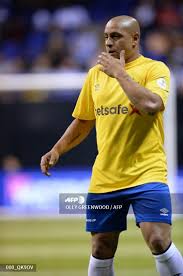 Video propiedad de diogo defante. Roberto Carlos Visit To Cambodia Rescheduled For Next Week