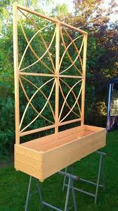 Pflanzkasten Mit Rankhilfe Bauanleitung Zum Selber Bauen Mosquitoplants Pflanzkasten Mit R Pflanzkasten Rankhilfe Selber Bauen Sichtschutz Garten Selber Bauen