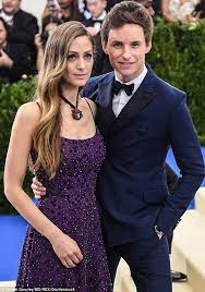 The actor, who starred in les miserable alongside hugh jackman and samantha barks, proposed in may while on holiday, reports suggest. Who Is Eddie Redmayne S Wife Hannah Bagshawe Daily Mail Online