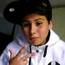 Lucas Decker (@lukasdecker)