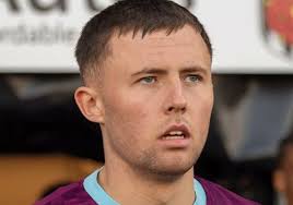 Under-21s closing in