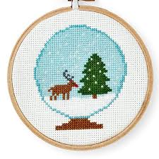 You have to scroll a bit to find this pattern, there's lots of patterns for every season to go through! Easy Free Cross Stitch Patterns Printable Cross Stitch Templates