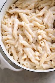Creamy Vegan Alfredo Sauce Recipe Made With Cauliflower And High Protein White Beans Is So Easy To Vegan Alfredo Sauce Vegan Alfredo Cauliflower Alfredo Vegan