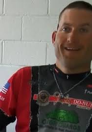 Professional bass fisherman born without legs, one arm says "quit" not in  his vocabulary