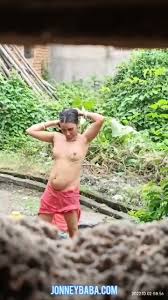 Aunty pissing - video 118 - golden shower show