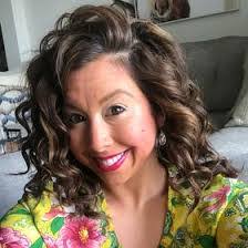 Sara Tye's Instagram, Twitter & Facebook