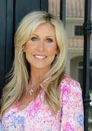 Angela Helbig's Instagram, Twitter & Facebook