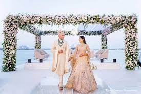 This Couple S Seven Day Destination Wedding In Dubai Will Inspire You With Its Modern Themes That Balanced Tradition Beautifully In 2022 Mandap Indian Wedding Wedding