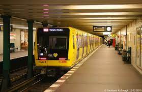 Europa Deutschland Berlin Charlottenburg U Bahnhof Kaiserdamm U Bahn Linie U2 Berlin Germany Underground Tube Berlin