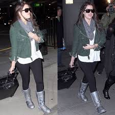 Girls wearing leggings and uggs. How To Wear Uggs With Yoga Pants And Leggings 13 Chic Outfits