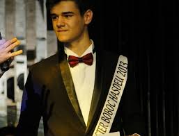 Țin la intimitate și nu îmi place să fac caz de celebritate. Alex Fiul Lui Dan Bittman Este Cel Mai Frumos BÄƒiat Din Liceu TrÄƒieÈ™te Muzica