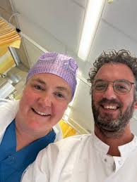 Vandaag even in de rol als holding verpleegkundige om samen met leuke  collega Jip L een rolletje te mogen spelen in een film om verpleegkunde  studenten te ondersteunen bij hun praktijkleren, klinisch… |