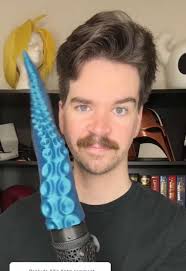 Replying to @Allie Kat Make it spin, you say?🌪️ 🐙 😵‍💫