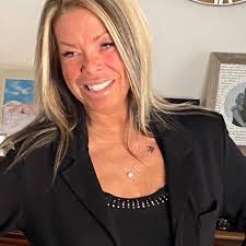 Kristen Reuter-Dorr, Licensed Salesperson