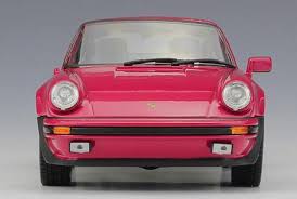 Uni 63, version complete with moving arm. Welly Porsche 911 Turbo 3 0 Diecast Model 1 24 Scale Red White Bb01a051