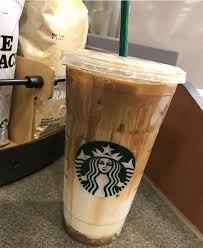 Pin By Valeria Rojas On Coffee Caramel Macchiato Starbucks Iced Starbucks Drinks Ice Caramel Macchiato