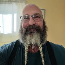 It's George Ta-KAY, as in rhyme with 'the gay.' Tak-EYE, as in rhymes with  Oh Myyy, is incorrect. But it means expensive so I don't mind." -- George  Takei #LookWhosAtSundance