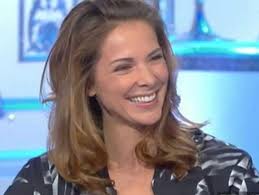 Mélissa Theuriau fait honneur à Shy'm en portant une veste AS I AM